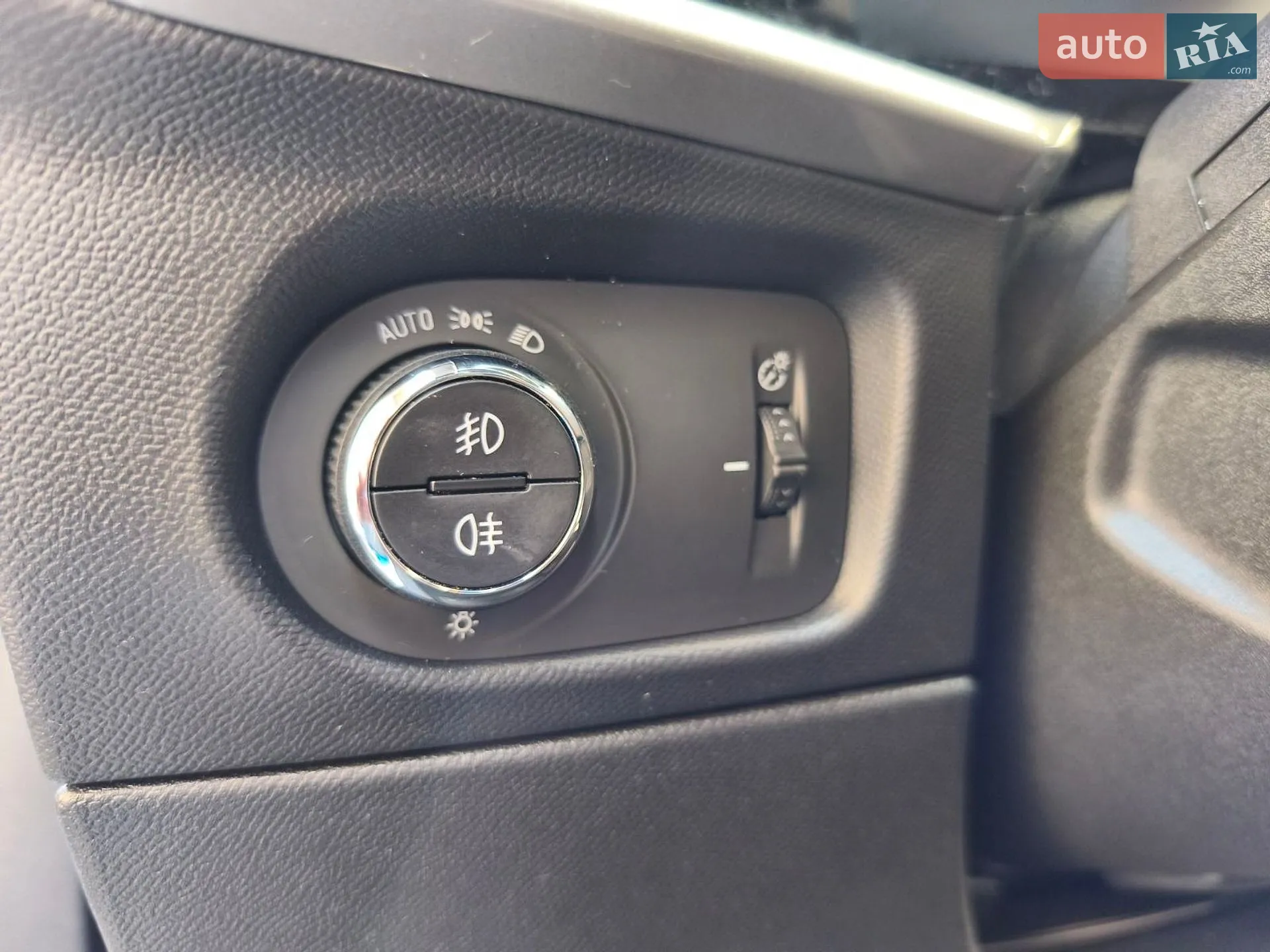 Opel Mokka-e 2022 VIN VXKUKZKXZNW082389 фото оголошення 98 з 107