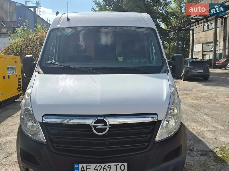 Opel Movano