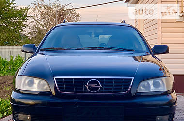 Opel Omega  2002