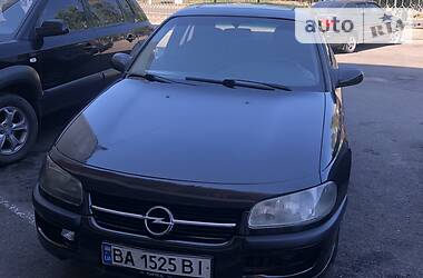 Opel Omega  1995