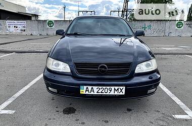 Opel Omega  2001
