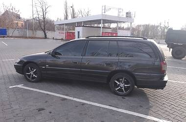 Opel Omega  2002