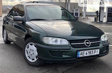 Opel Omega  1996