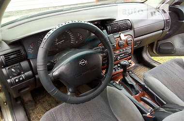 Opel Omega  1998