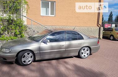 Opel Omega  2002