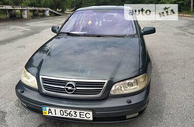 Opel Omega  2001