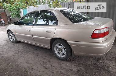 Opel Omega  2000