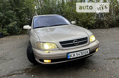 Opel Omega  2001