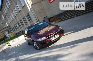 Opel Omega  1998