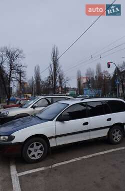 Opel Omega  1995