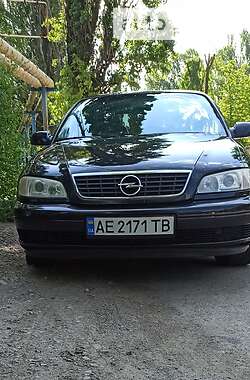 Opel Omega  2003