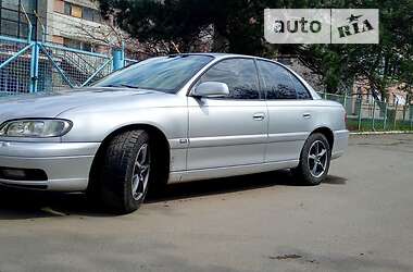 Opel Omega  2001