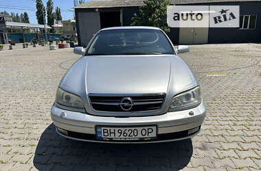 Opel Omega  2000