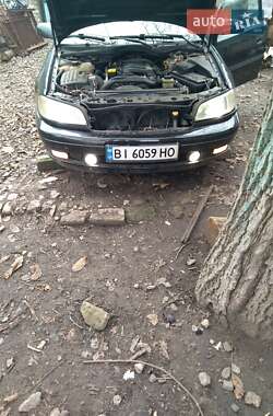 Opel Omega  2002