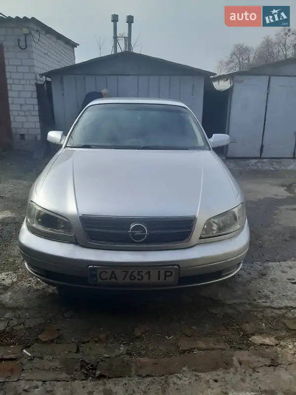 Opel Omega 2000