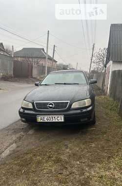 Opel Omega  2002