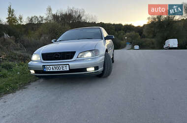 Opel Omega  2002