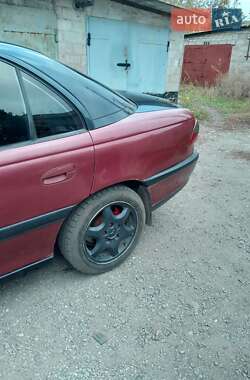 Opel Omega  1995