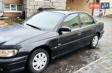 Opel Omega  2000