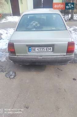 Opel Omega 1986