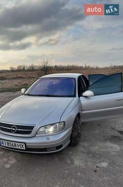 Opel Omega  2002