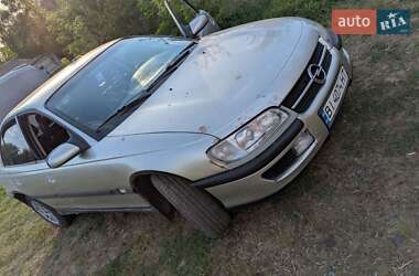 Opel Omega  1995