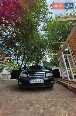 Opel Omega  2002