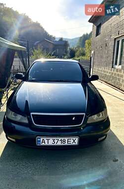 Opel Omega  2000
