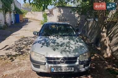 Opel Omega  1998