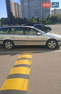 Opel Omega  1999