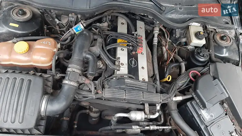 Opel Omega 2000