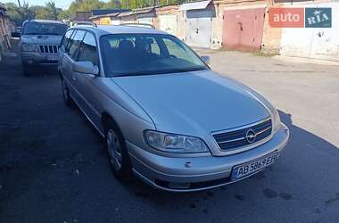 Opel Omega  2001