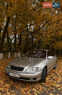 Opel Omega  2000