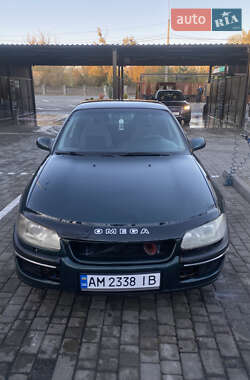 Opel Omega  1999