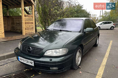 Opel Omega  2000