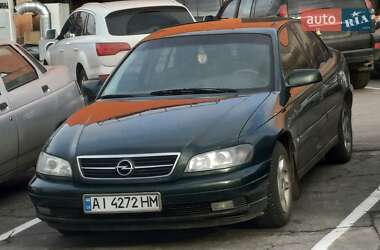 Opel Omega  2000