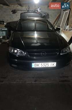 Opel Omega  2000