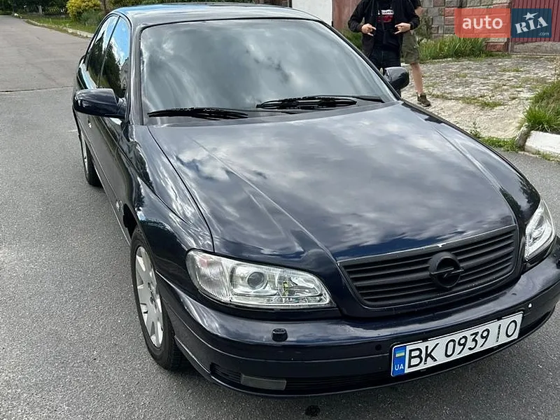 Opel Omega 2002