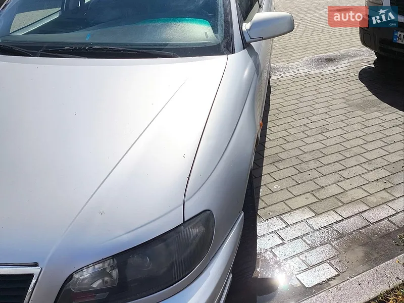 Opel Omega 2002