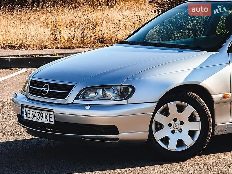 Opel Omega 2000