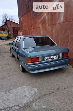 Opel Rekord  1983