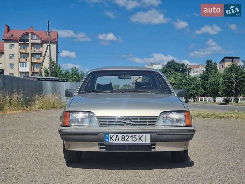 Седан Opel Rekord