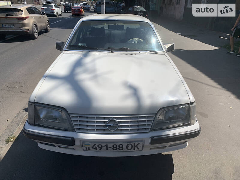 Седан Opel Senator