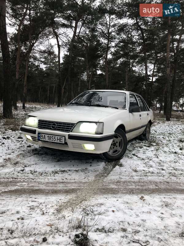 Седан Opel Senator