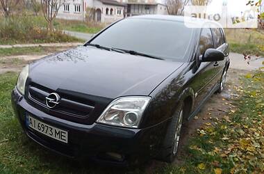 Opel Signum  2004