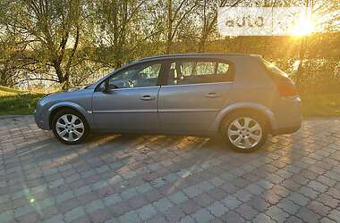 Opel Signum  2003