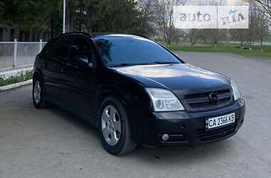 Opel Signum  2004