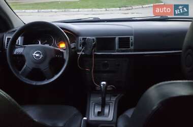 Opel Signum  2003