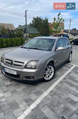 Opel Signum  2003