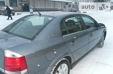 Opel Vectra  2004